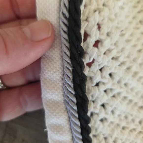 Ear Bonnet - Picture 4 of 4